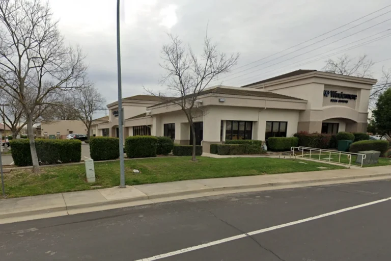Exterior of home mortgage loan office in Elk Grove, CA
