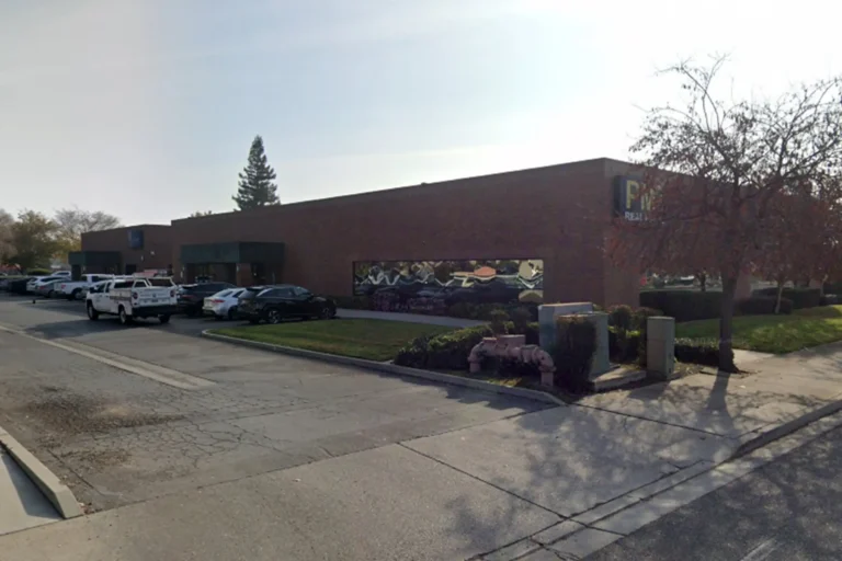 Exterior of Generation Home Loans office in western Modesto, CA